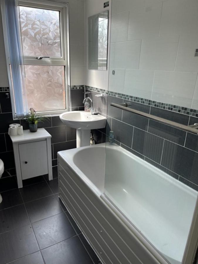 Marks Place Liverpool Extérieur photo