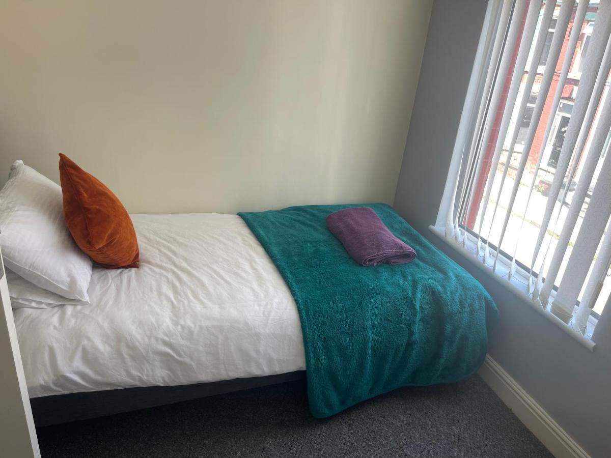 Marks Place Liverpool Extérieur photo